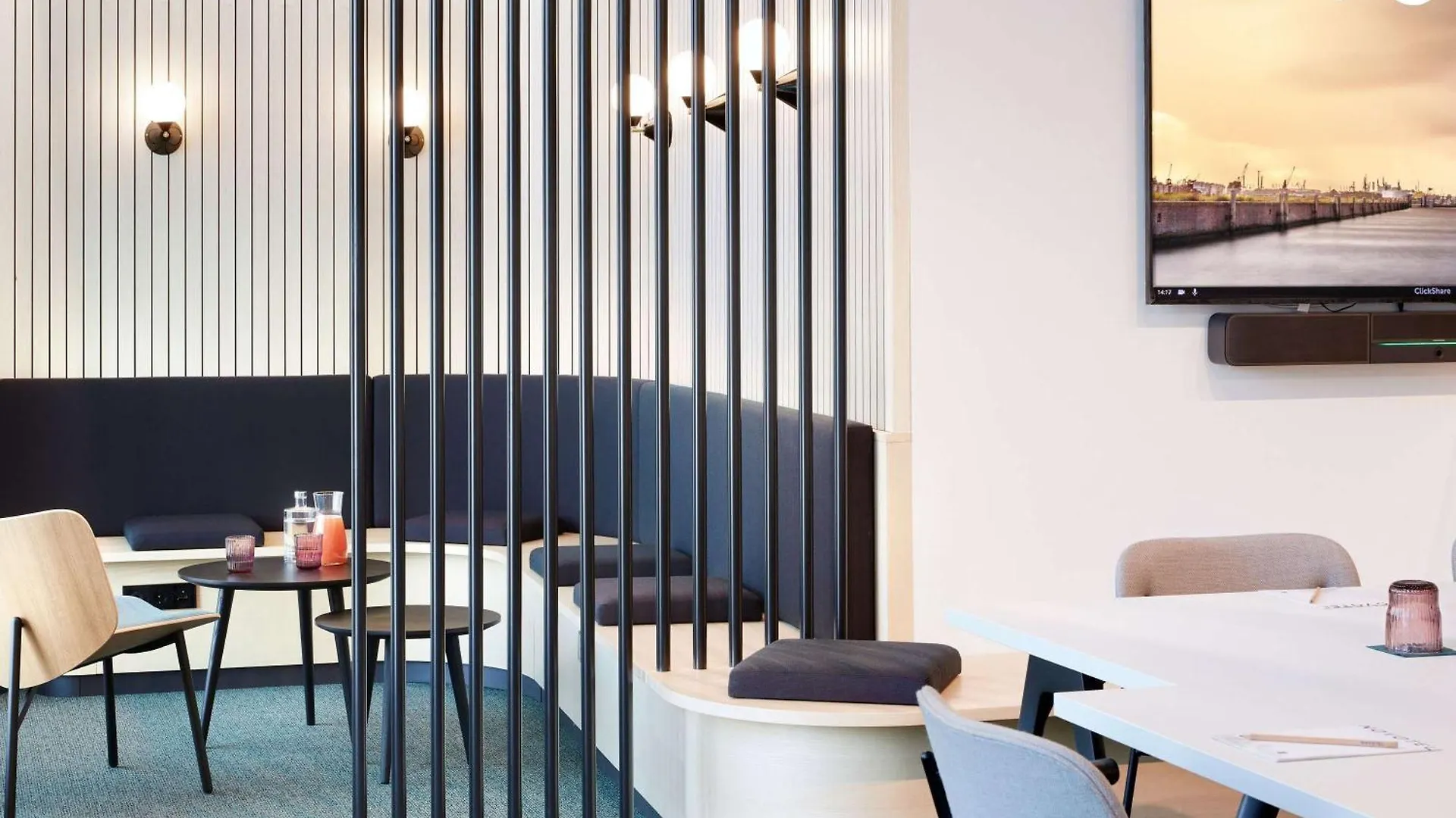 Novotel Hamburg Central Station 0*,