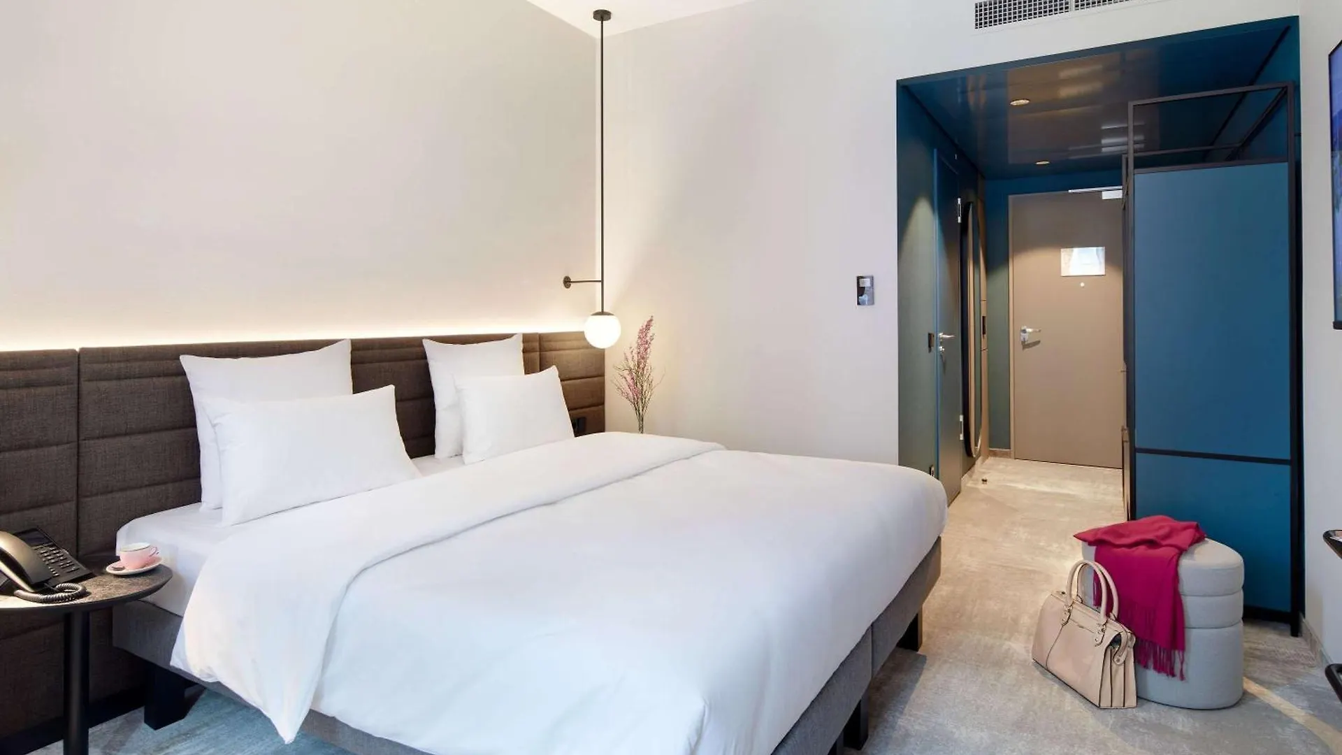 Novotel Hamburg Central Station 0*,